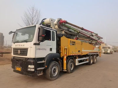 2021 XCMG 62m with Sitrak truck
